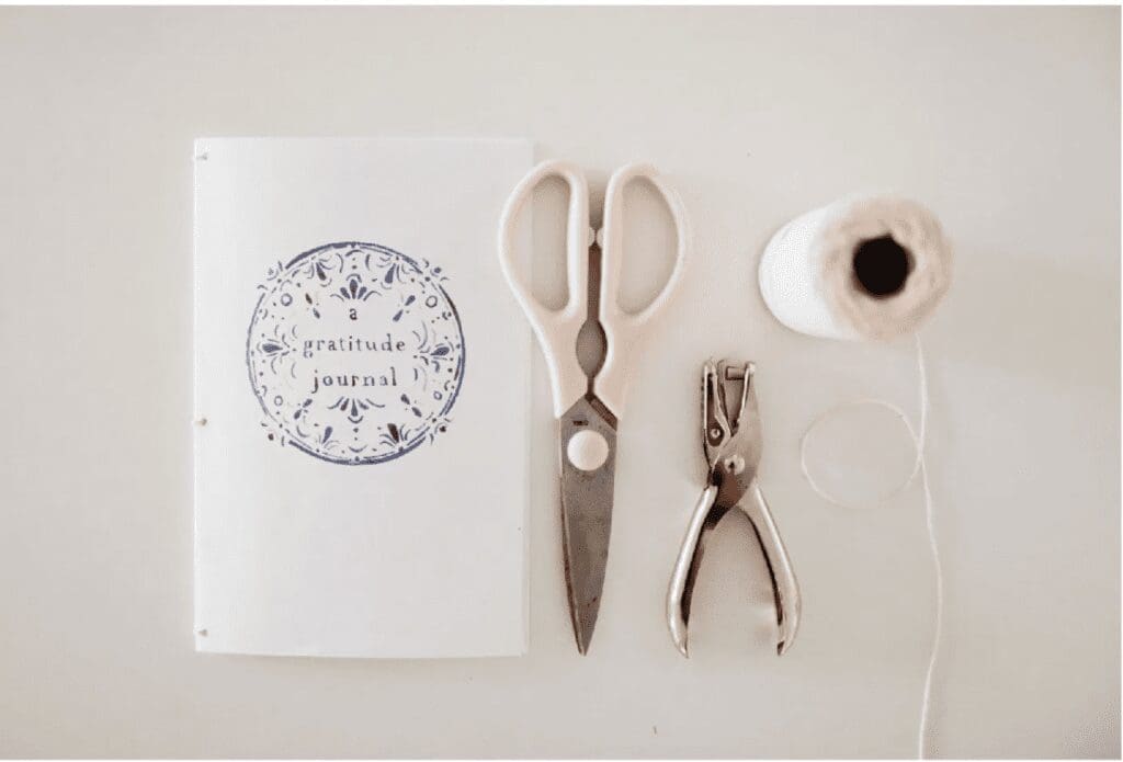 10 Florida-Inspired Ways to Pass the Time in Quarantine 5 Gratitude Journal.2