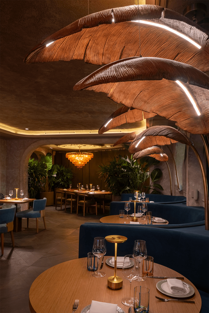 visit the Nikai Lounge with great japanese cuisine at the Harbour Club in Miami beach.