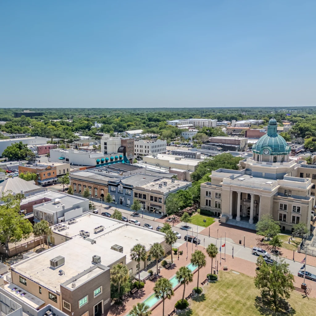 A DeLand Day Trip Guide | Flamingo Magazine